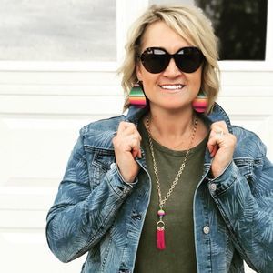 Meet your Posher, Holly